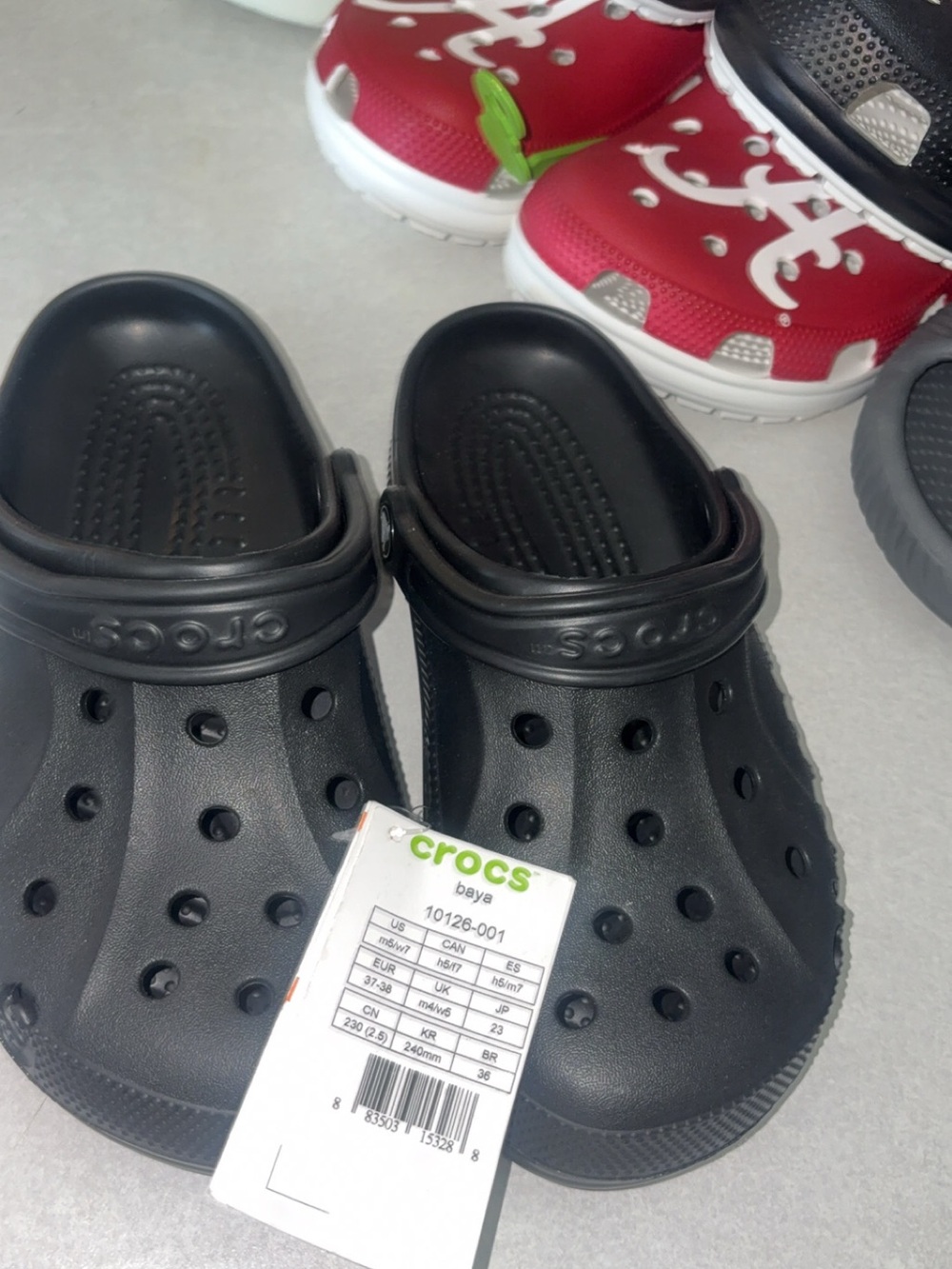 CROCS women' Clogs in Black